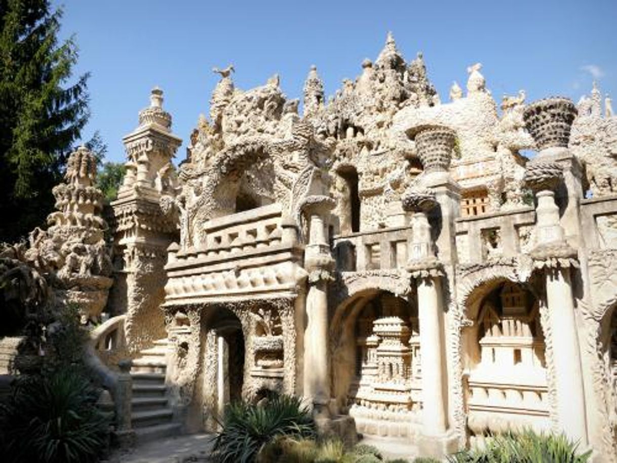 Lugar Palais Idéal du Facteur Cheval