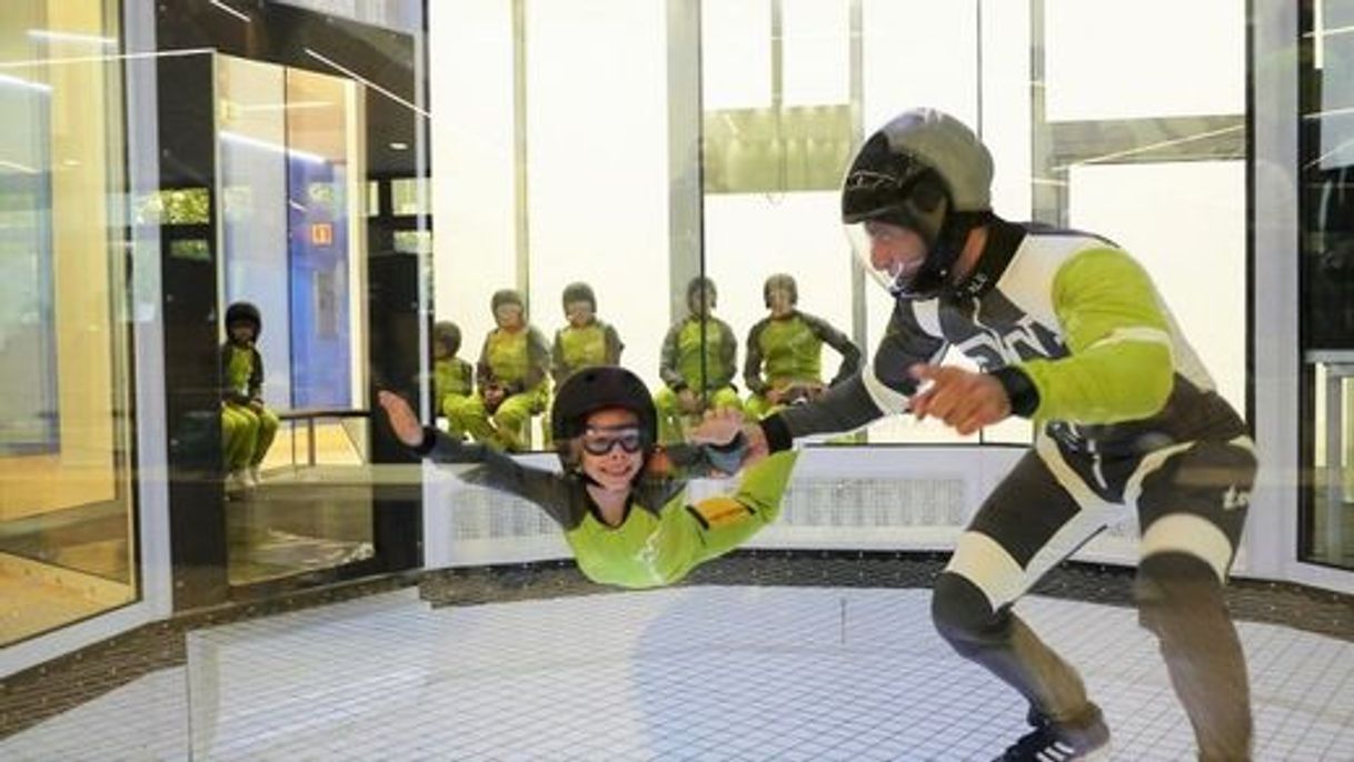 Moda Tunel de Viento en Madrid | WINDOBONA Indoor Skydiving