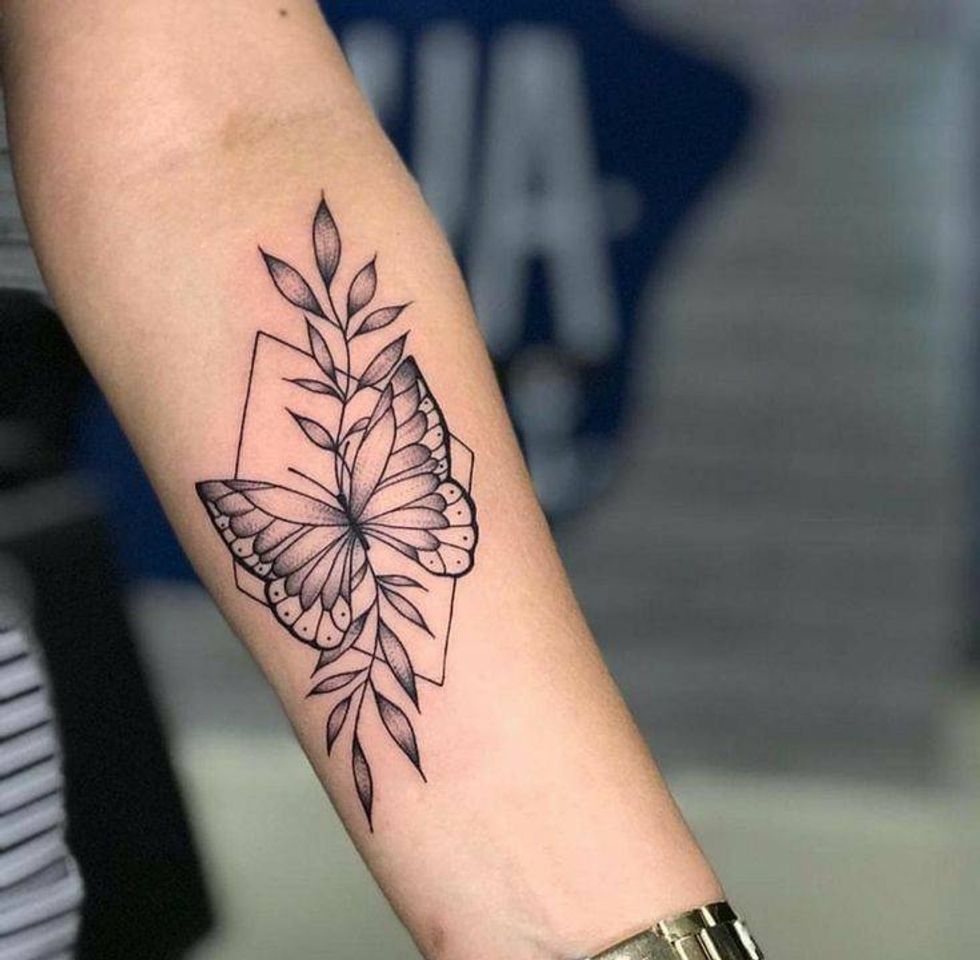 Moda Tatuagem feminina delicada e linda 😻 já Quero fazer..💕💕