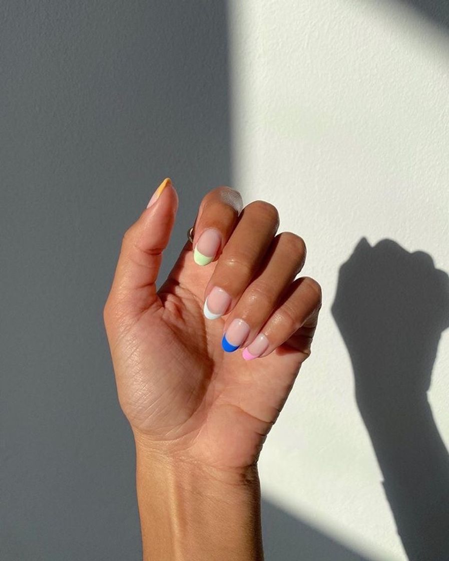 Social Manicura francesa de colores
