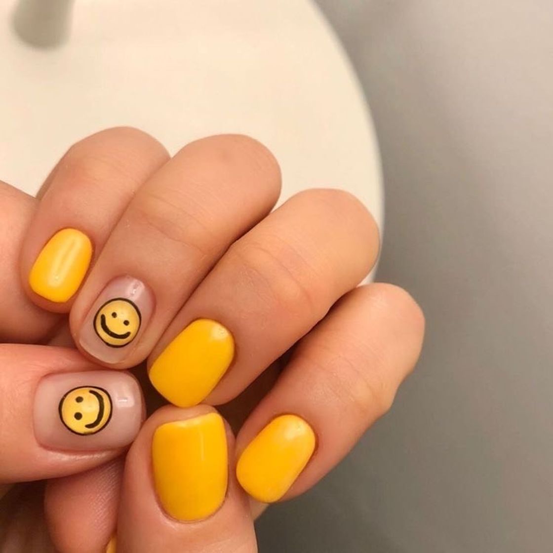 Fashion unhas com emojis