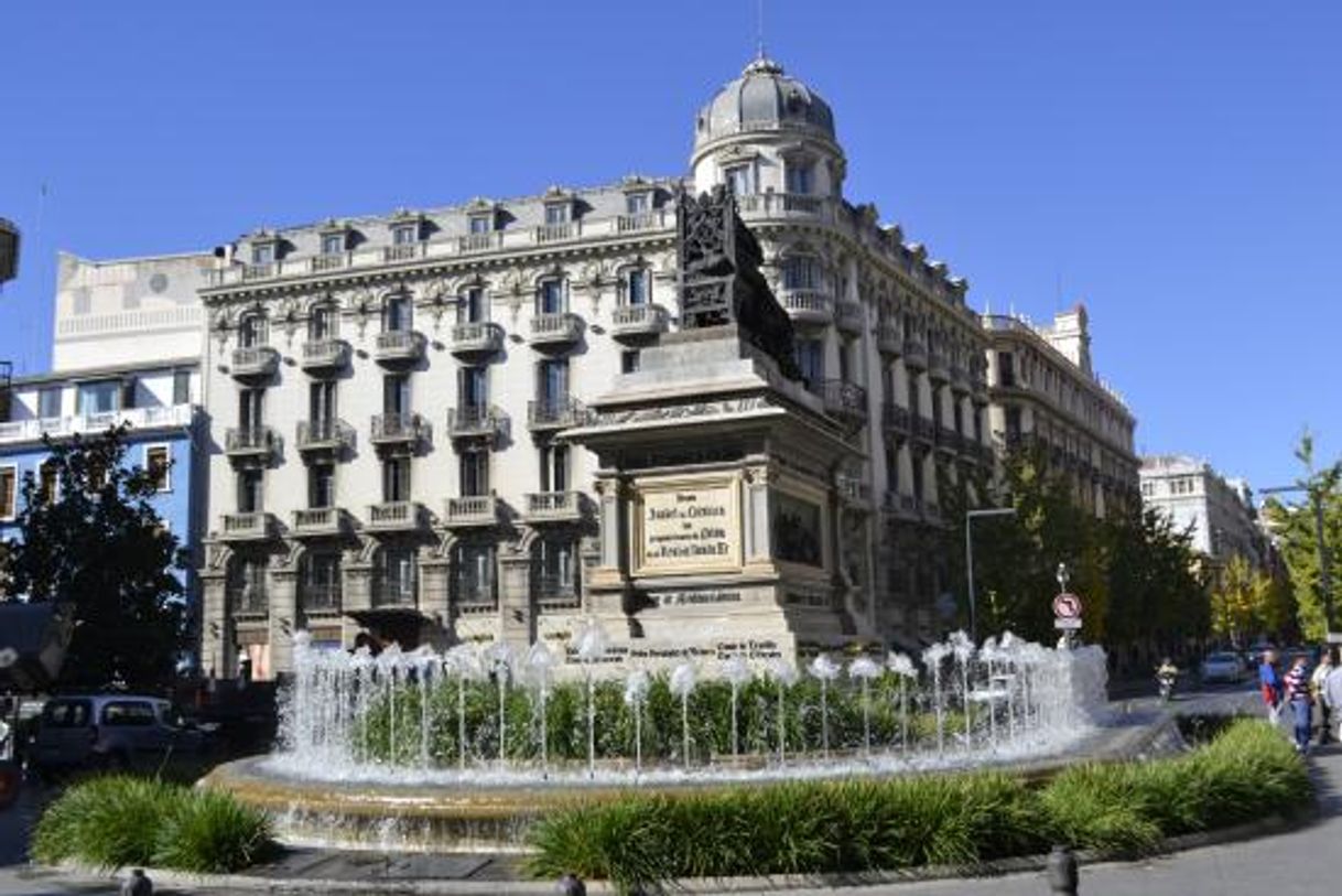 Place Plaza Isabel la Católica