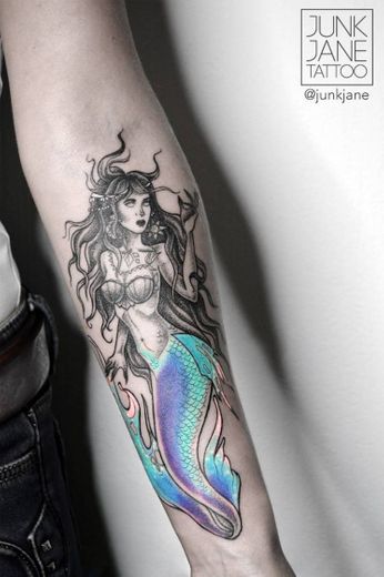 Linda tattoo de uma sereia 🧜💫