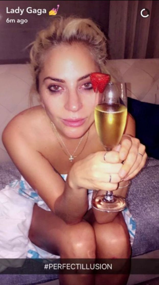 🥂🍓💔