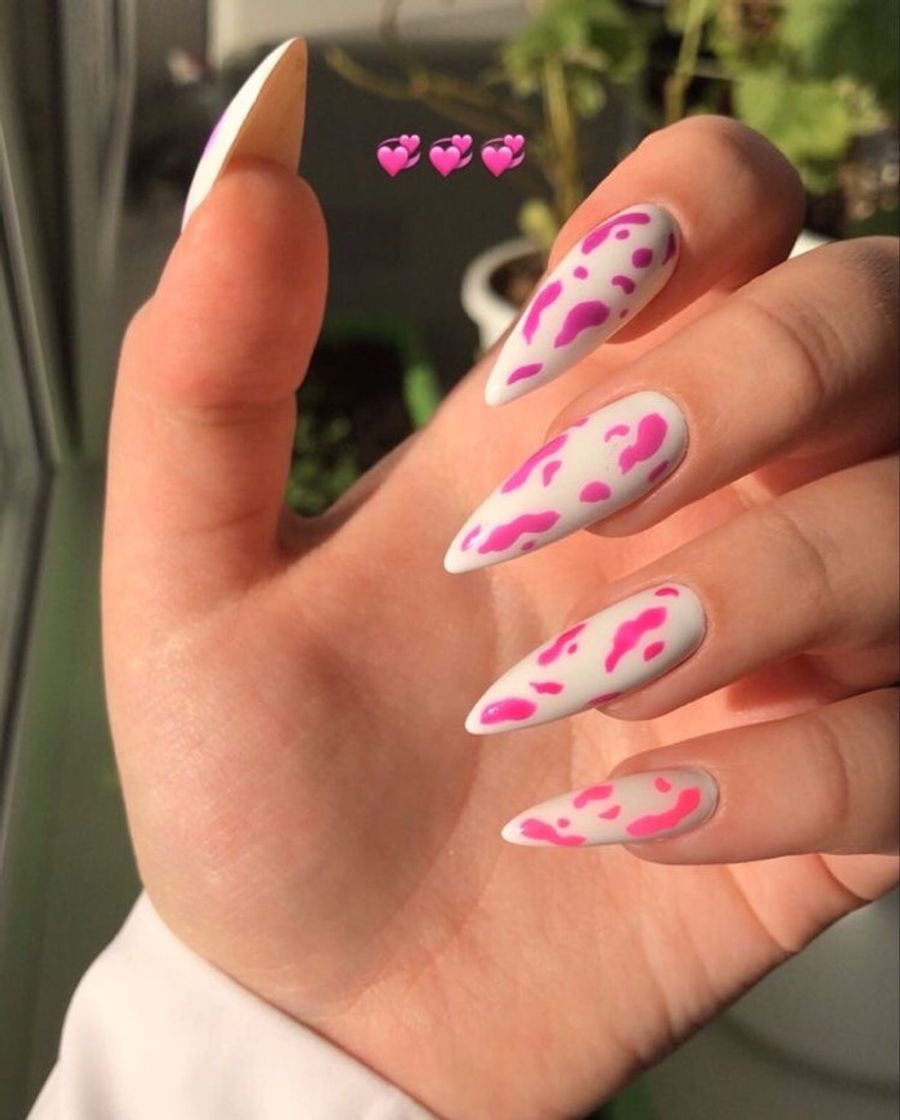 Moda Nails cow