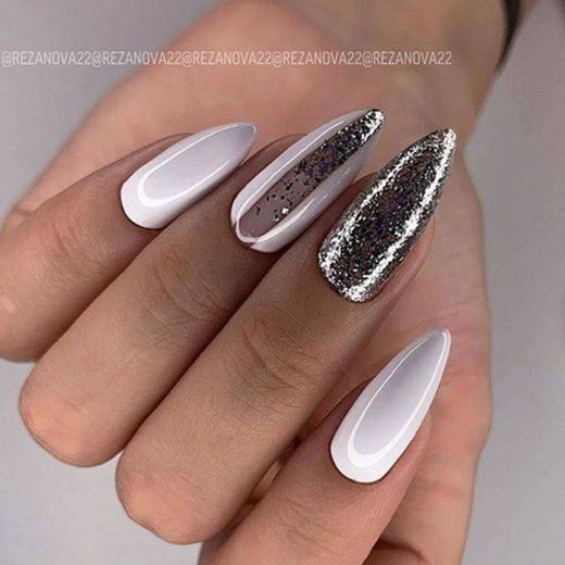 Nails metallic stiletto