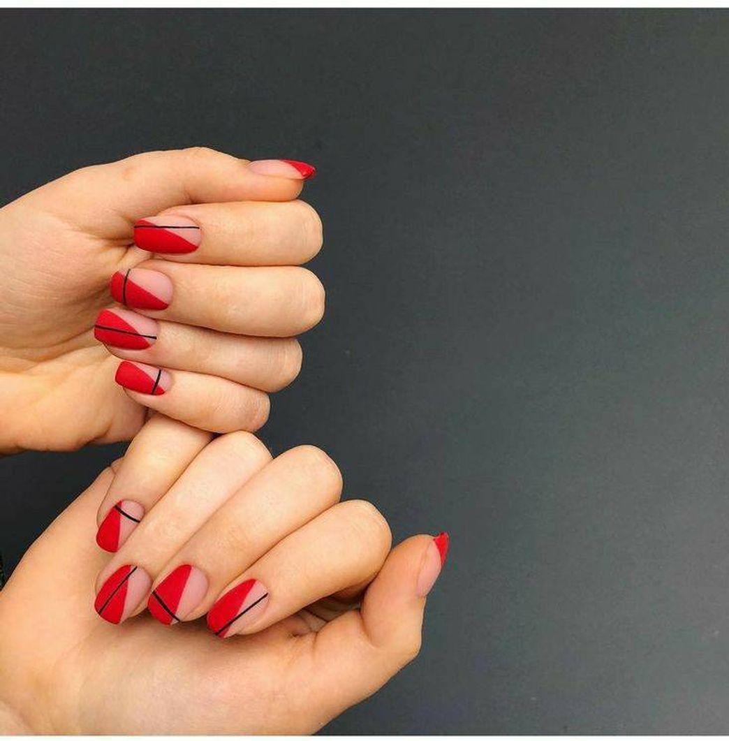 Moda Matte Red Nails 