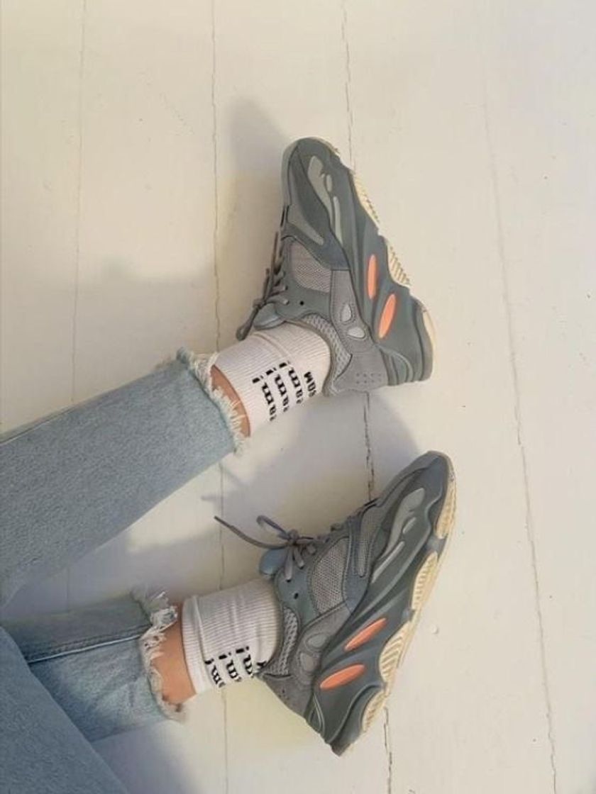 Moda Yeezy 700