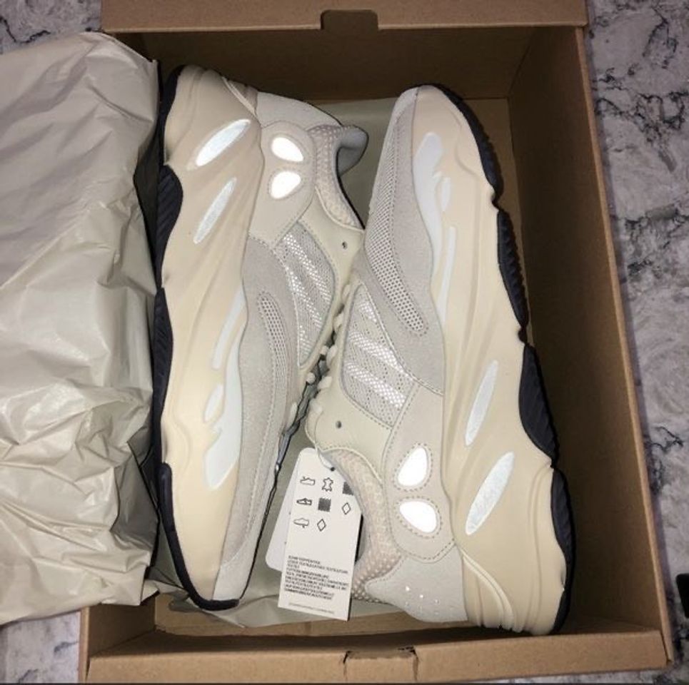 Moda Yeezy 700