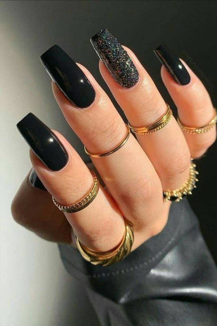 Moda Black nail 