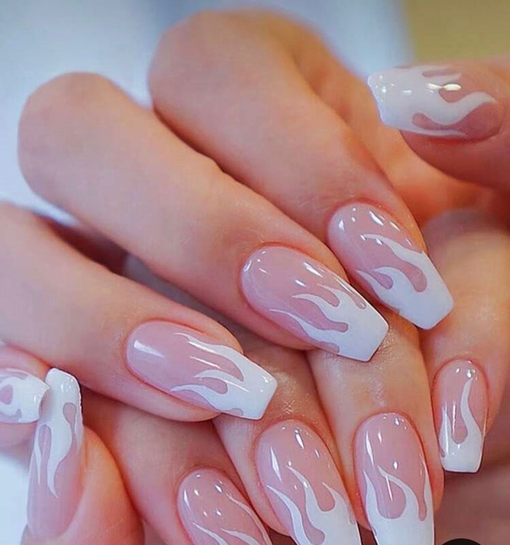Social unhas brancas 