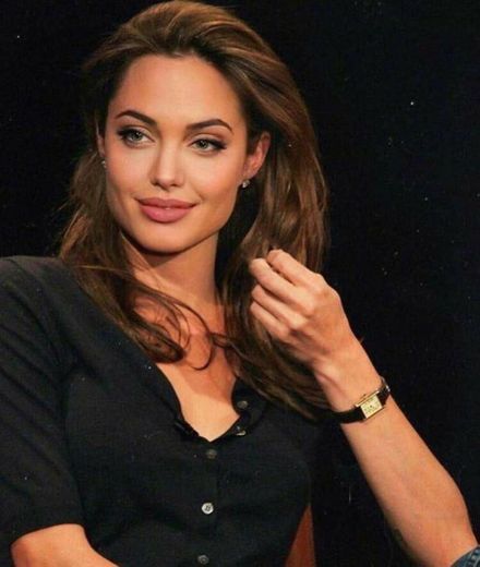 Angelina Jolie, 90s
