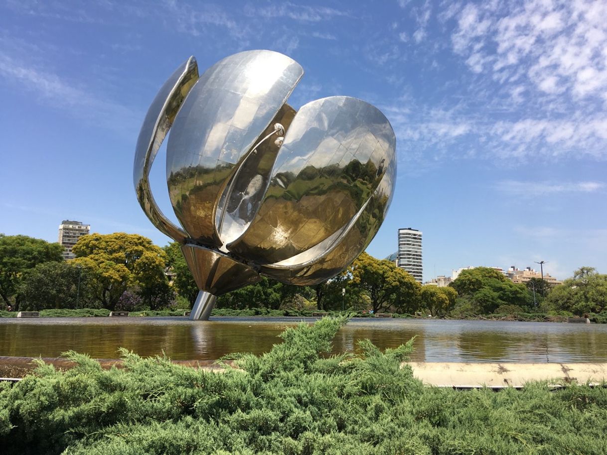 Lugar Floralis Genérica