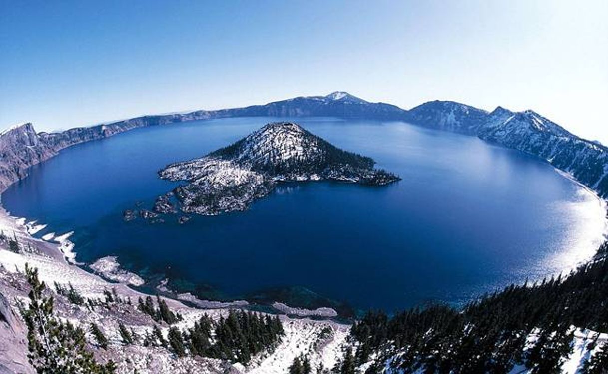 Fashion Lago Crater, em Oregon, nos Estados Unidos.