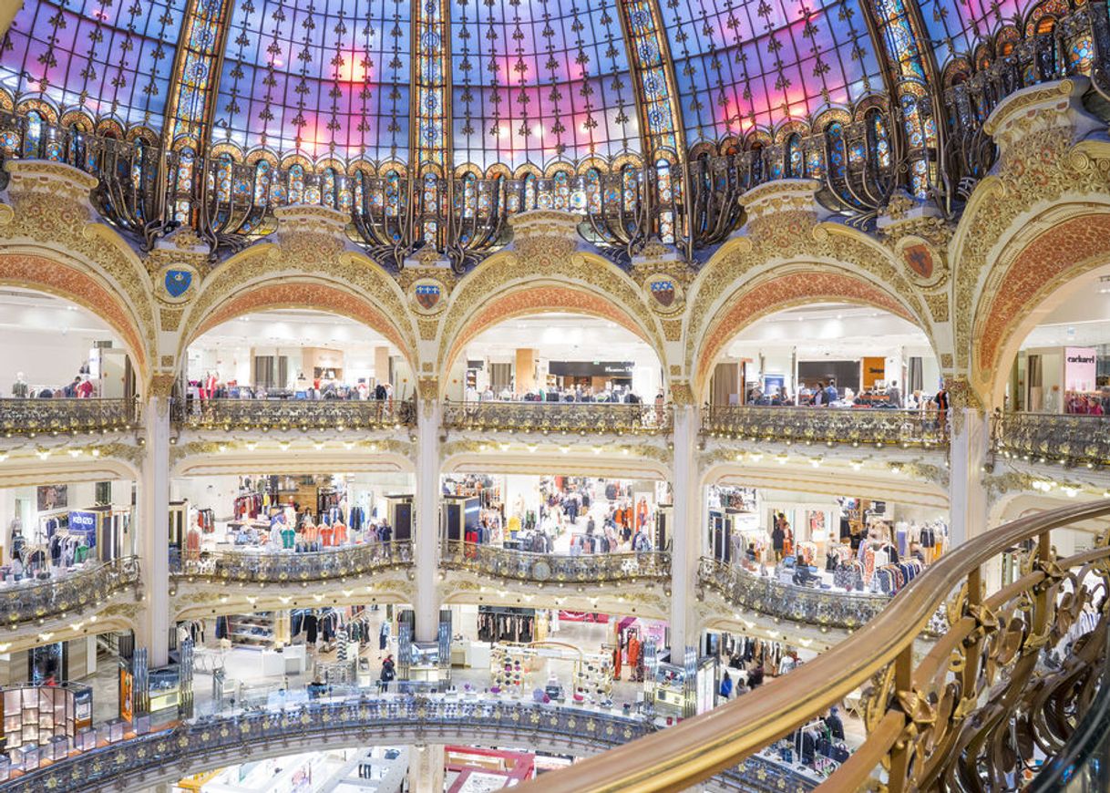 Place Galeries Lafayette Paris Haussmann