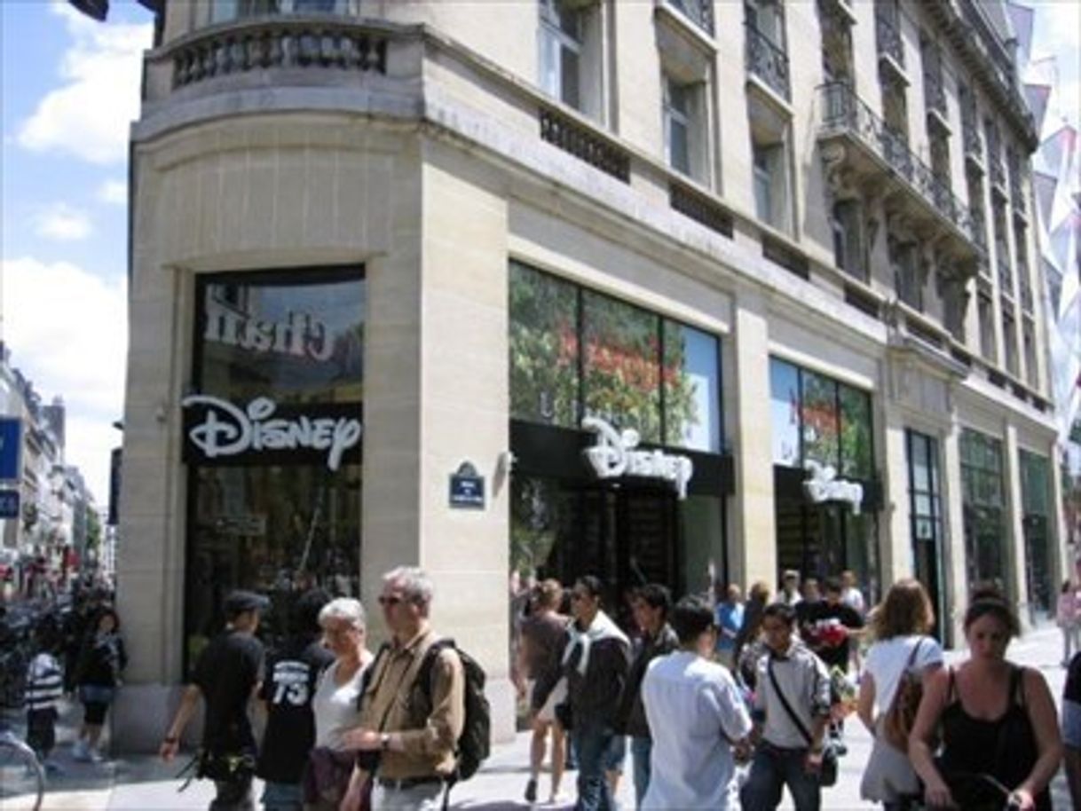 Lugar Disney Store Champs Elysées