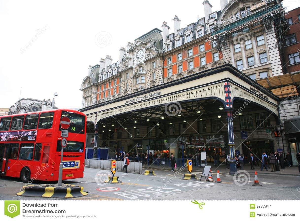 Places Victoria Station