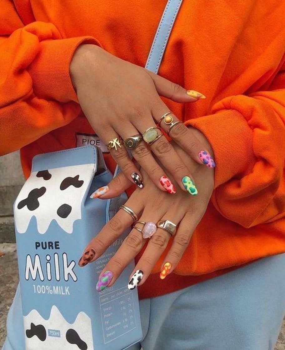 Fashion Unhas de vaquinhas coloridas🐄🌈