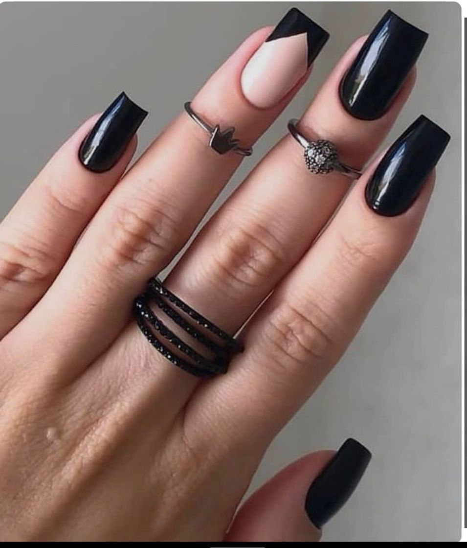 Moda Unhas pretas 