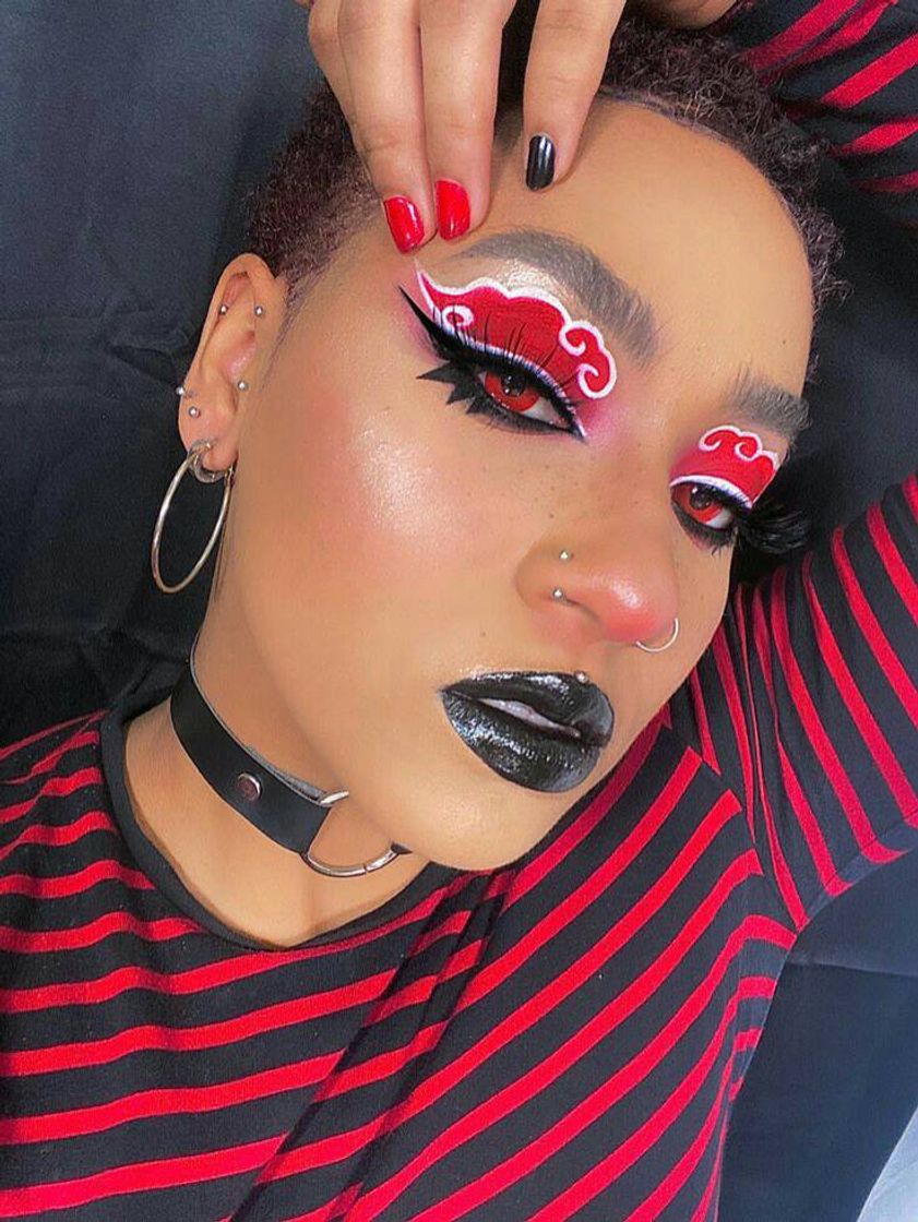 Moda Akatsuki makeup 