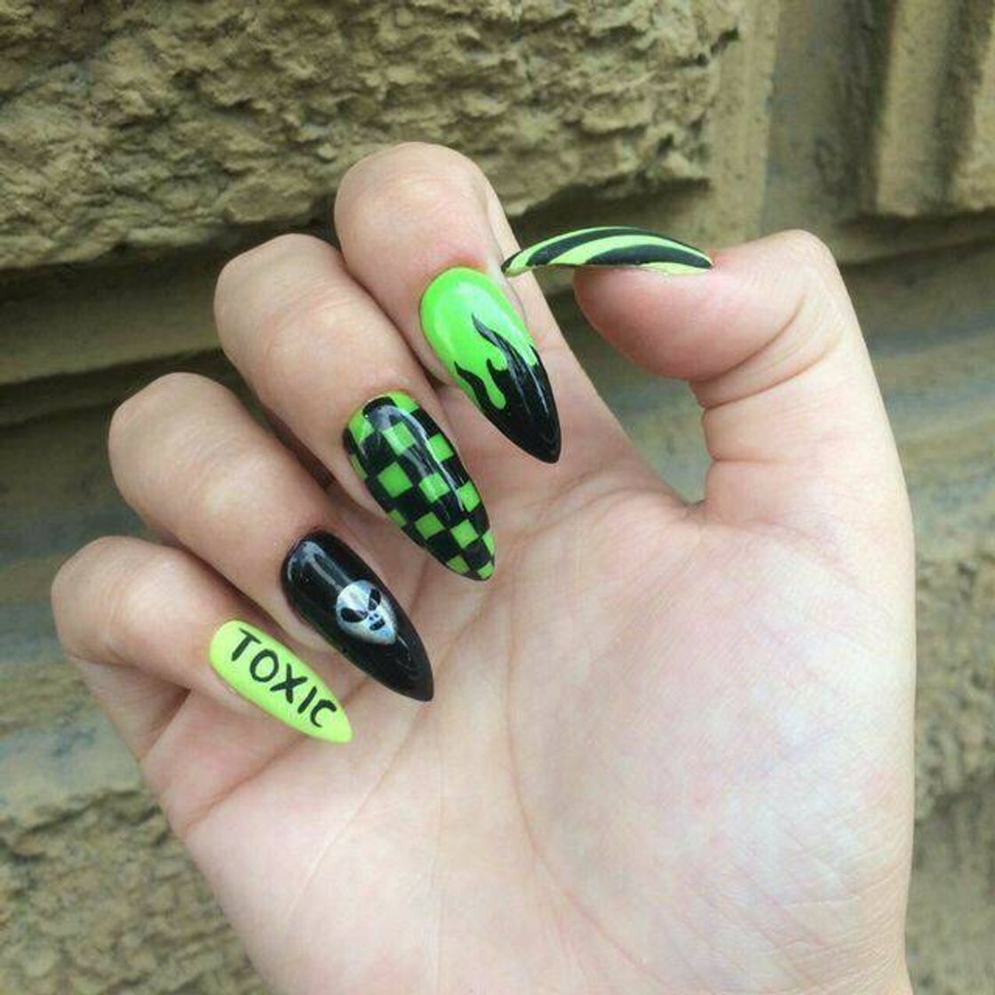 Social Unhas toxic 👽