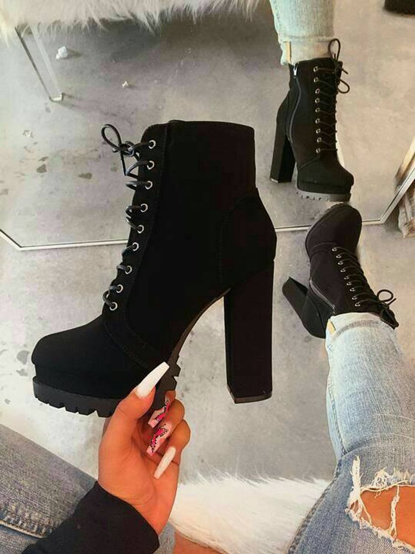 Moda Boots