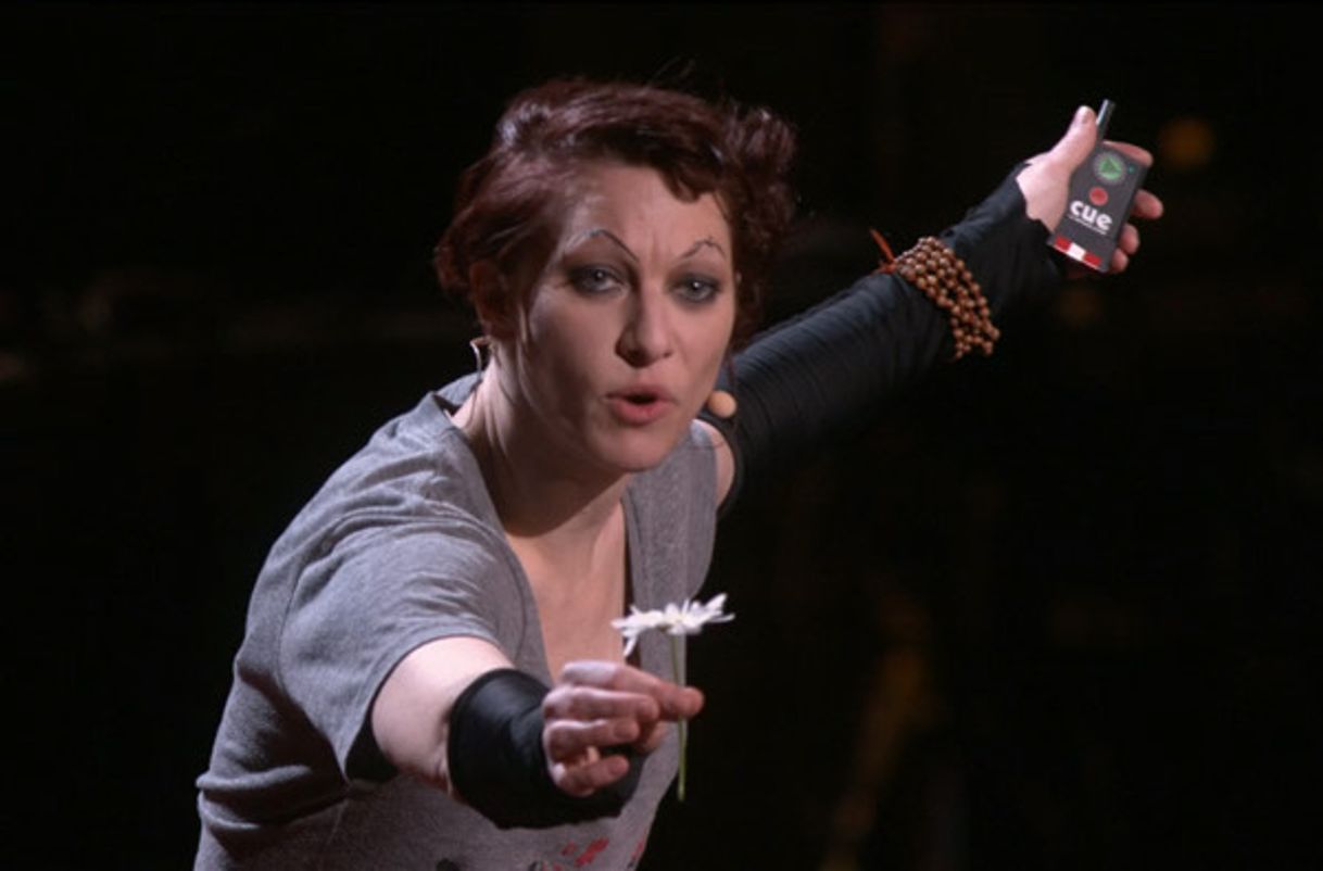 Fashion The art of asking | Amanda Palmer 