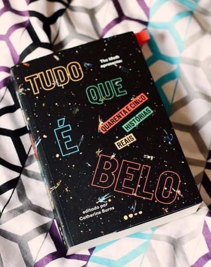 Livro "Tudo que é belo"