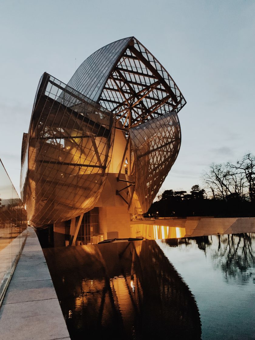 Place Fondation Louis Vuitton