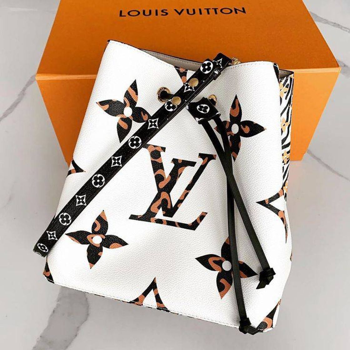 Social Luis Vuitton | @laisouzaxx