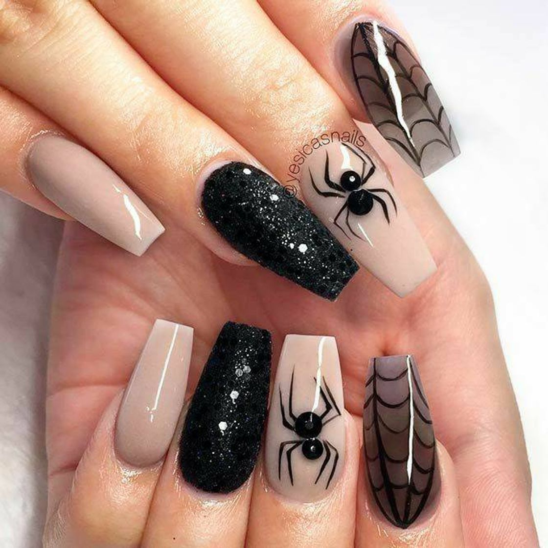 Moda 🕷️ Unhas de Aranha 🕷️