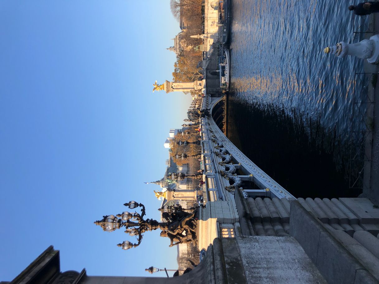 Place Pont Alexandre III