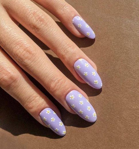 nails lilac/flowers