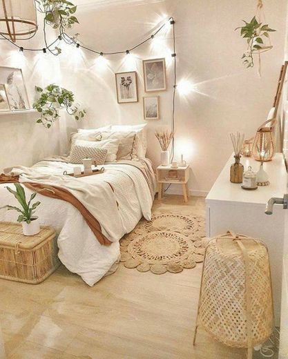 Aesthetic calm bedroom
