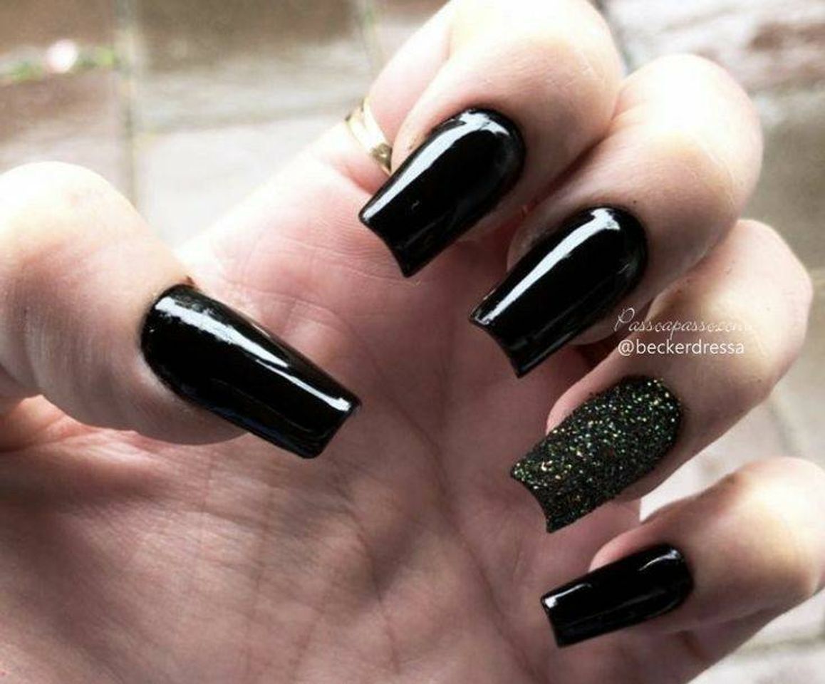 Moda unhas black