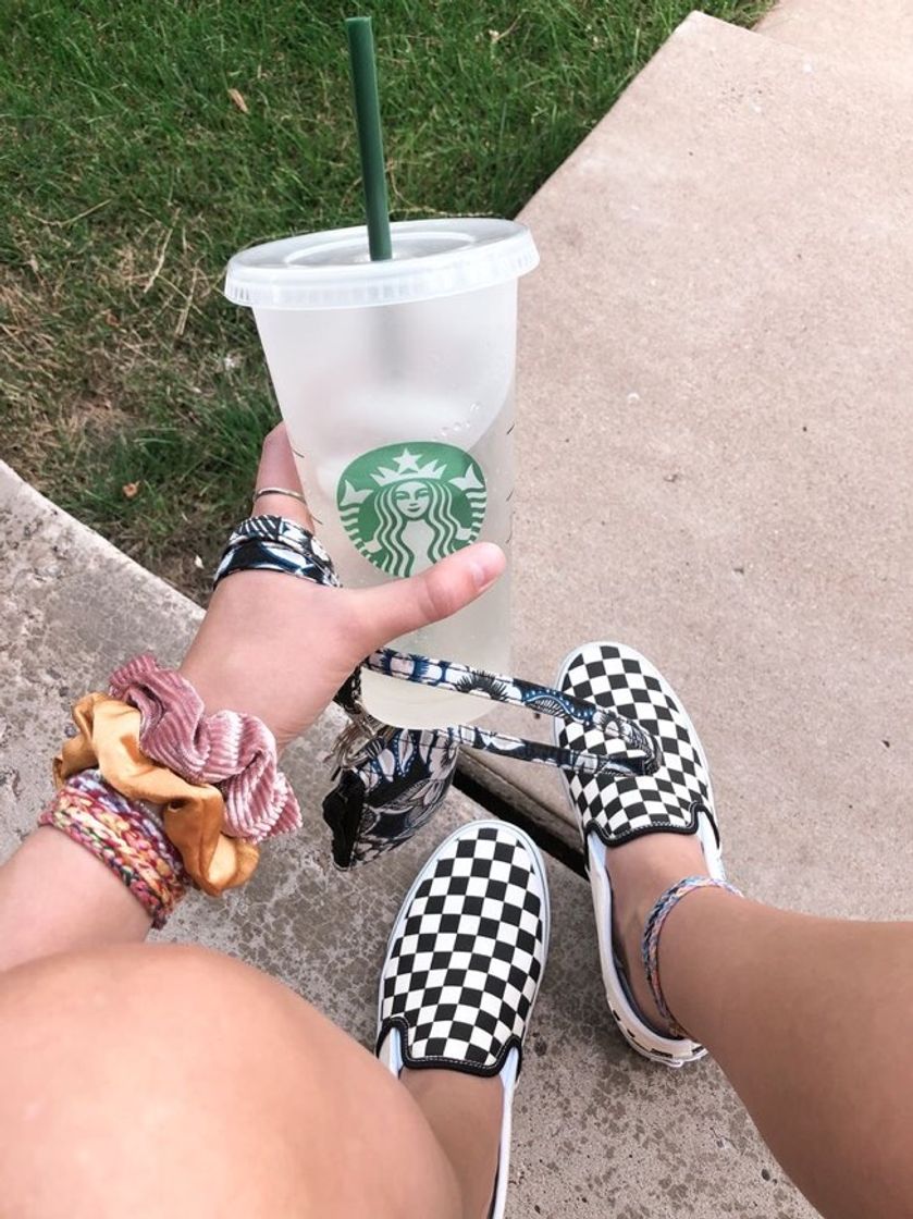 Social Starbucks 🤍☁️
