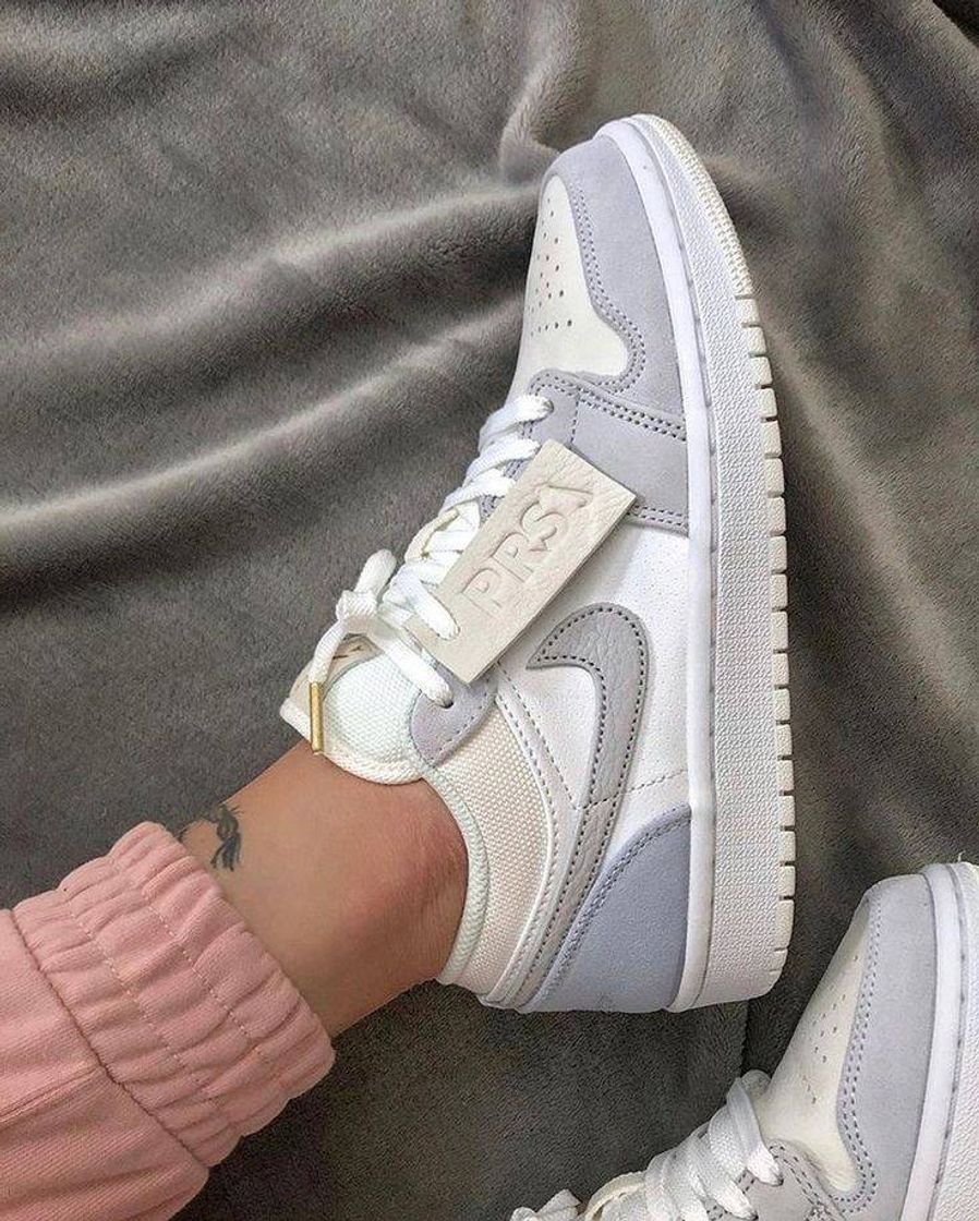 Social Jordan 1 Low Paris