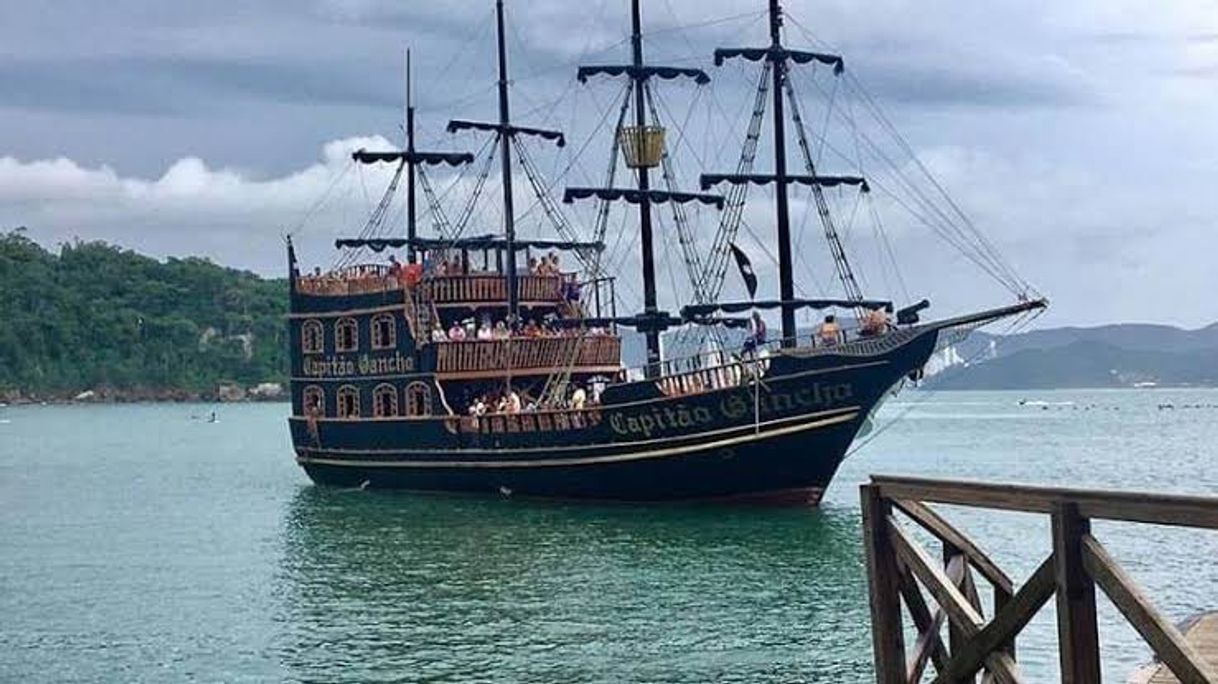 Lugar Barco Pirata-Trapiche da Praia de Laranjeiras