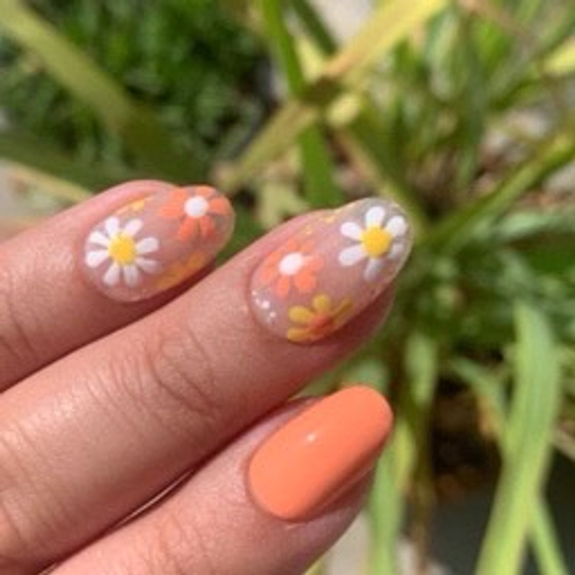 Fashion flower nails