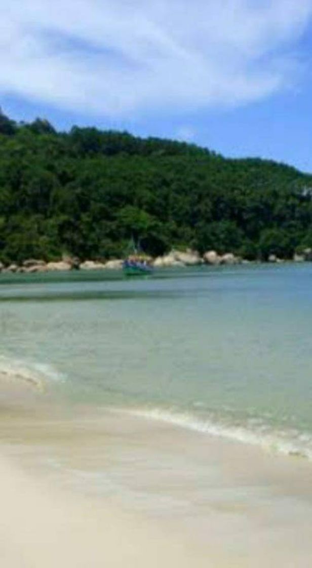 Place Amei super tranquila parece uma piscina natural