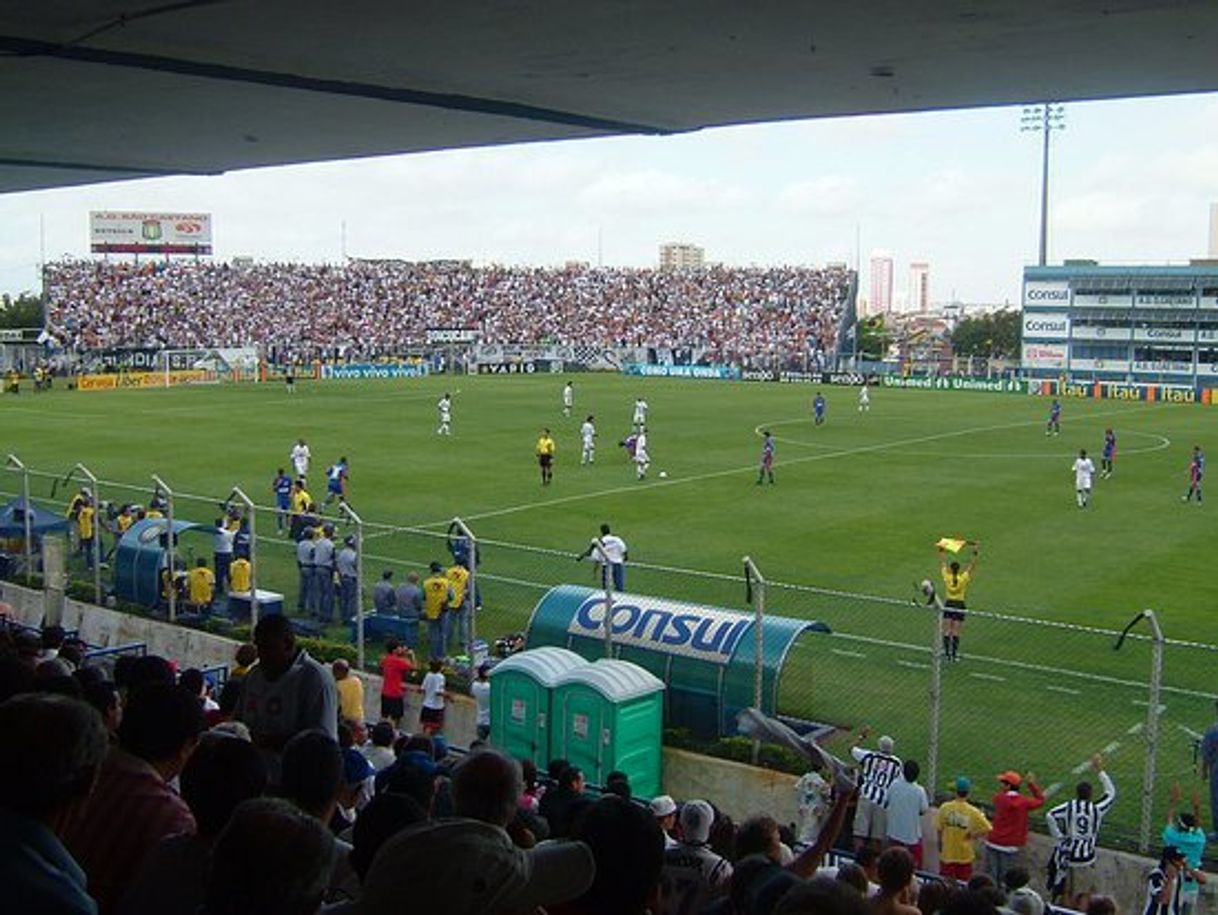 Lugares Anacleto Campanella Stadium