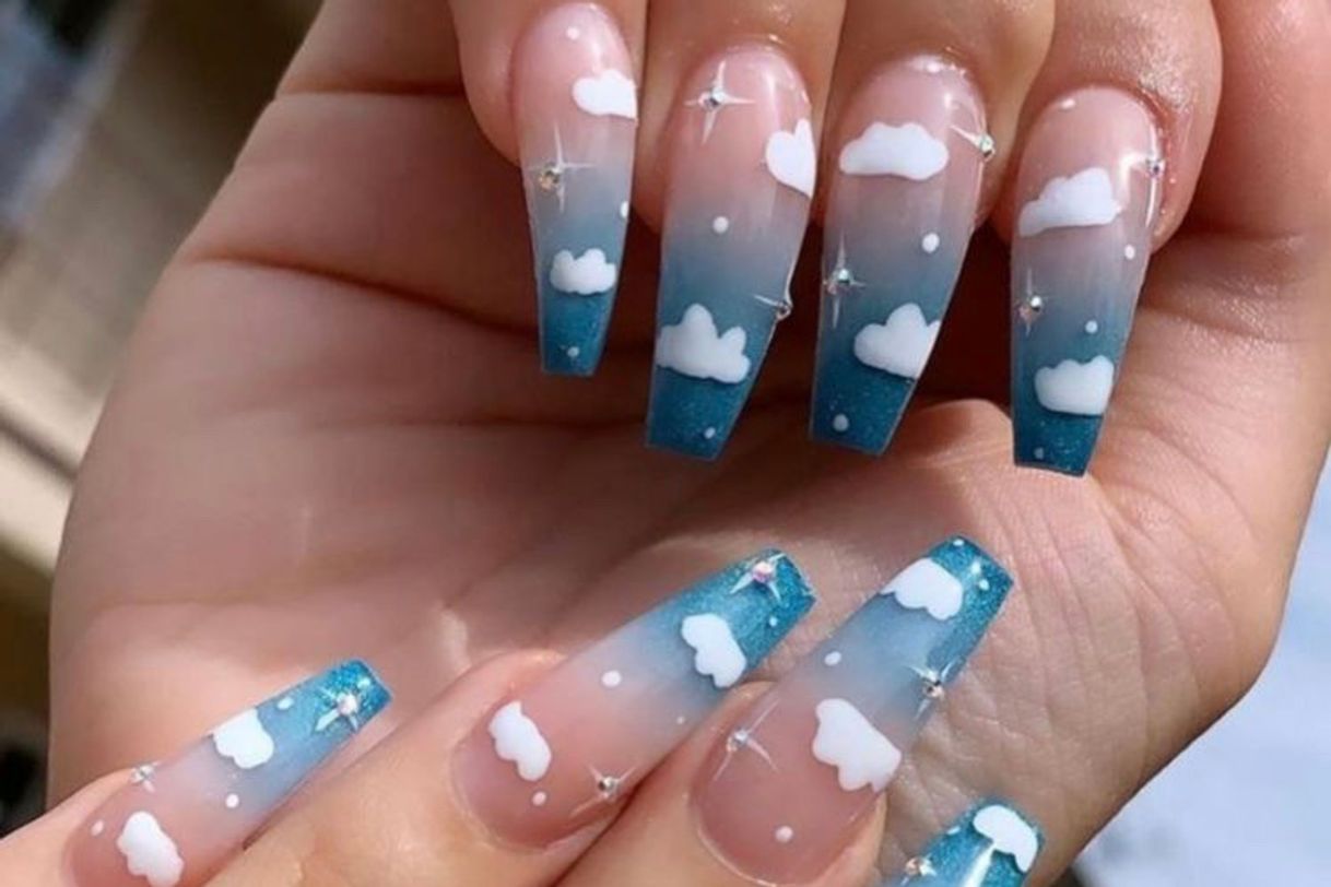 Fashion Unhas lindas de nuvem ótima ideia para ter uma unha fofinha 