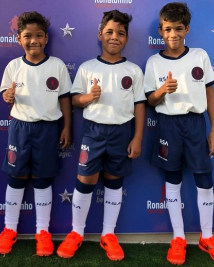 RSA - Ronaldinho Soccer Academy