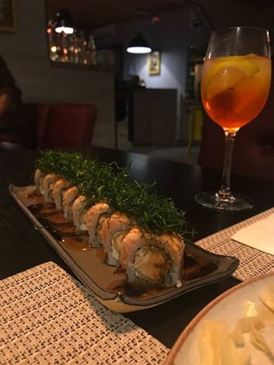 Dhoo Sushi Lounge