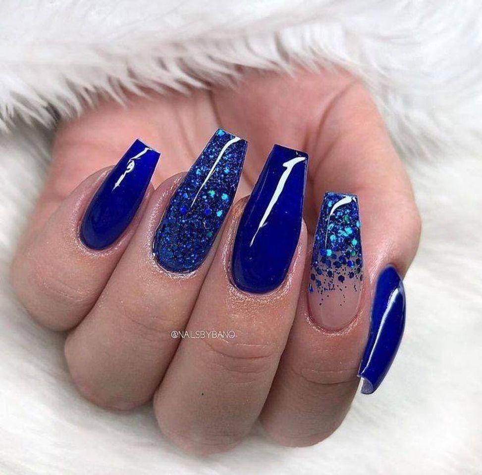 Fashion Unhas azuis 💙