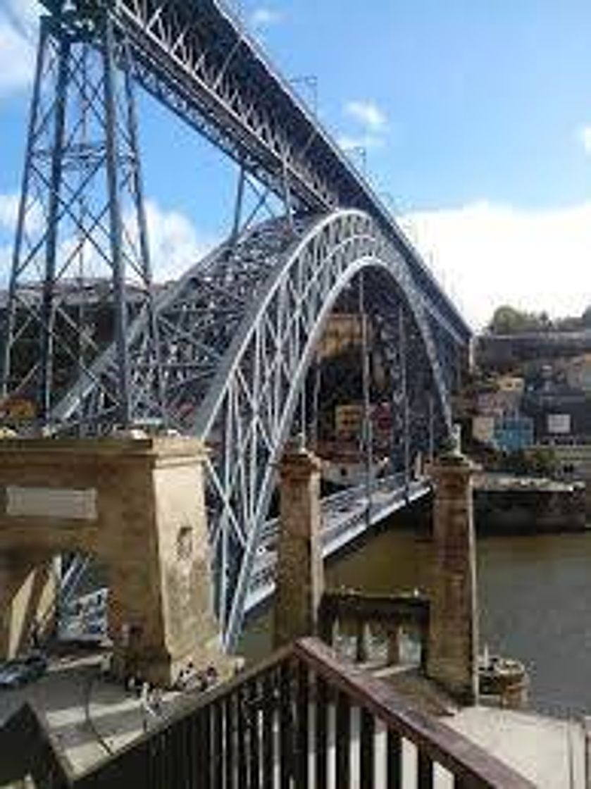 Place Puente Don Luis I