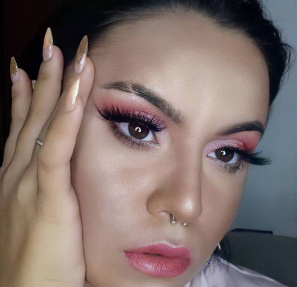 Moda Makeup 