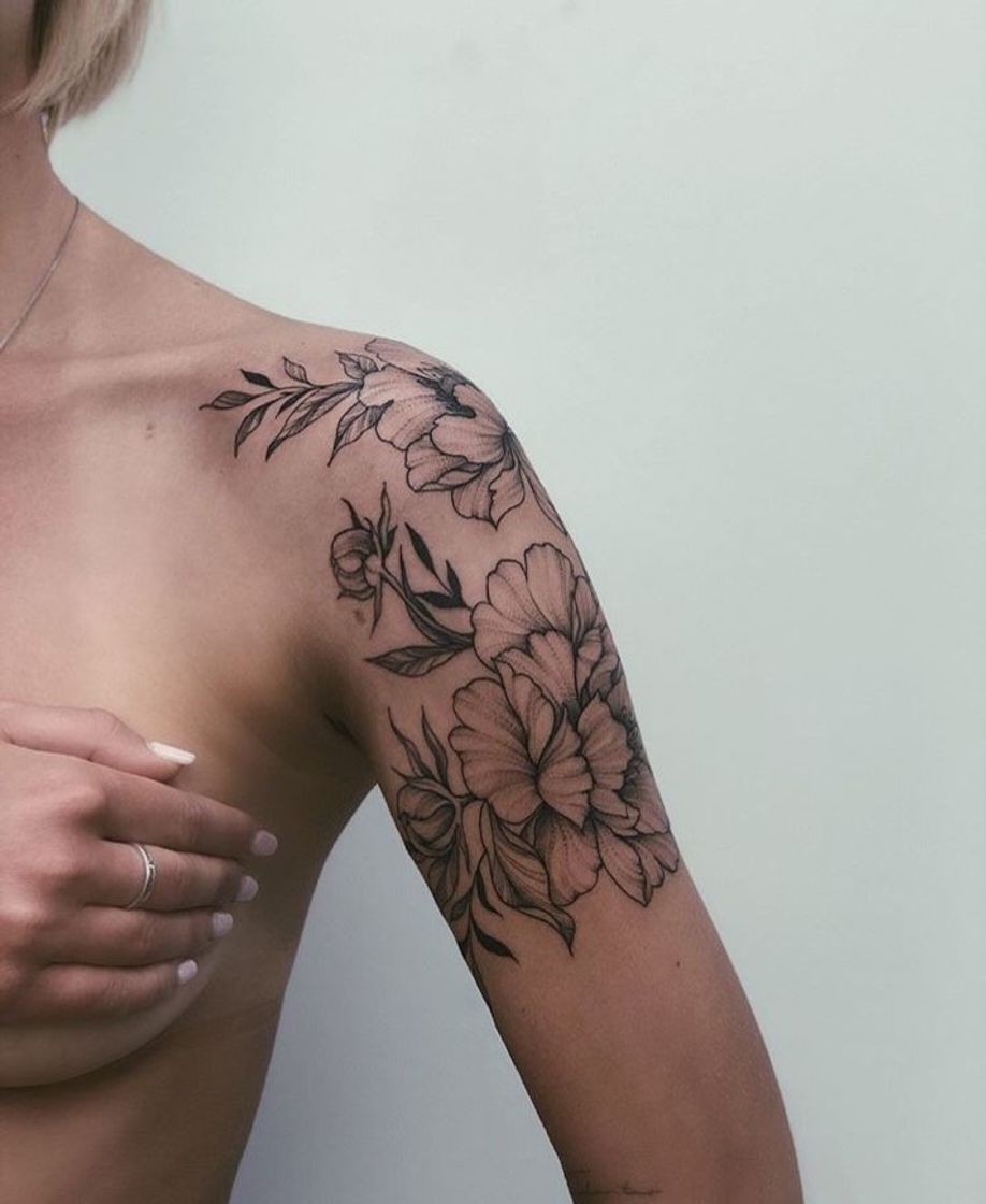 Moda tatuagem delicada