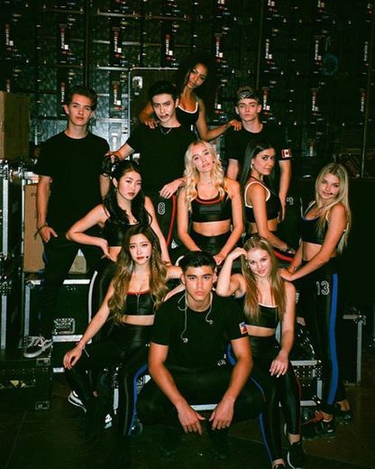 Instagram NOW UNITED;