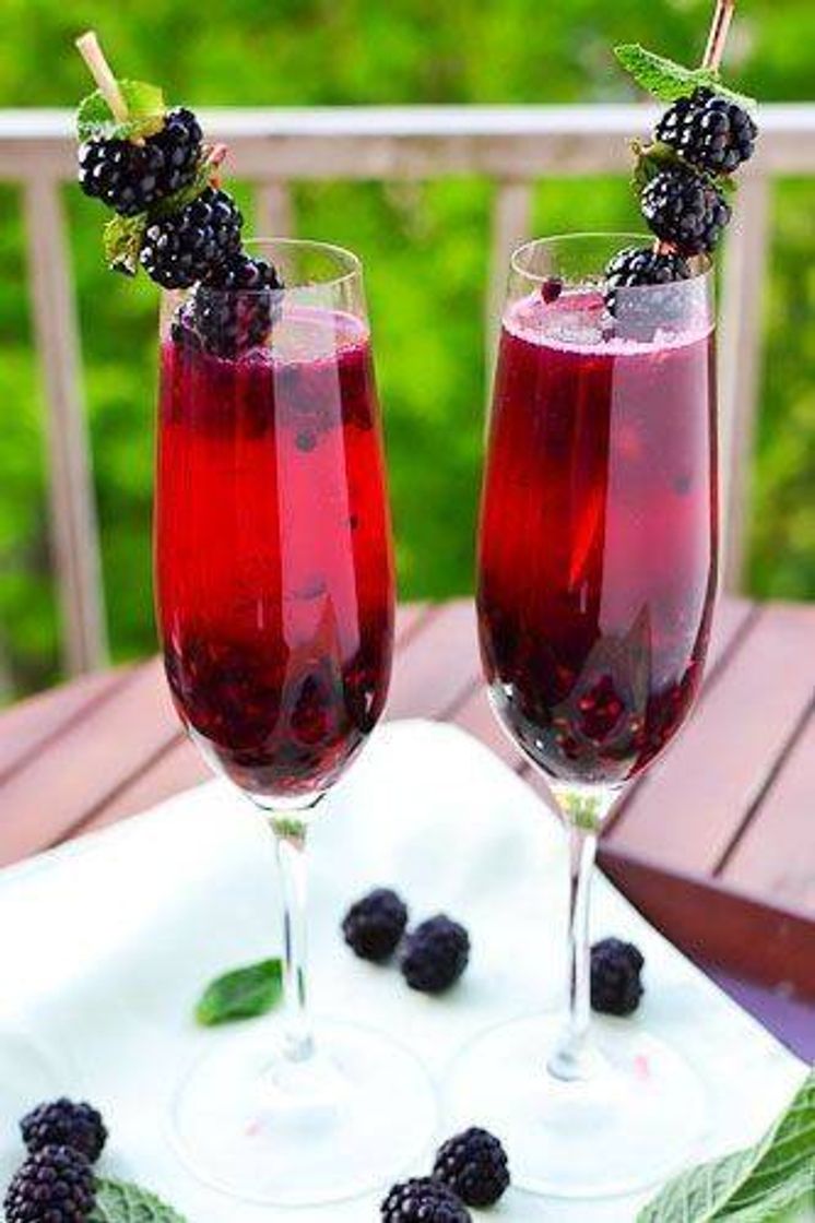 Moda Blackberry champagne 🥂🍸